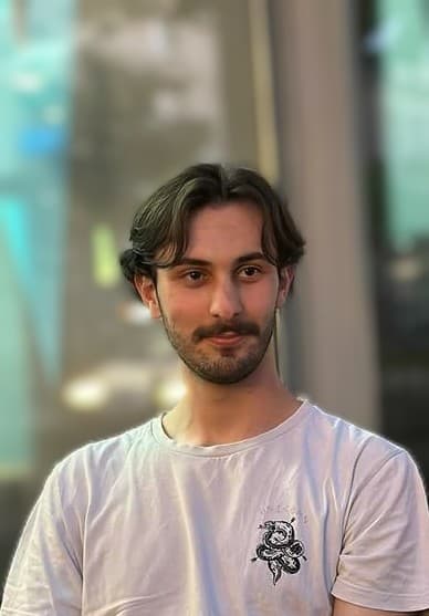 Portrait d'Eliott Le Duc, développeur freelance dans le Sud-Ouest